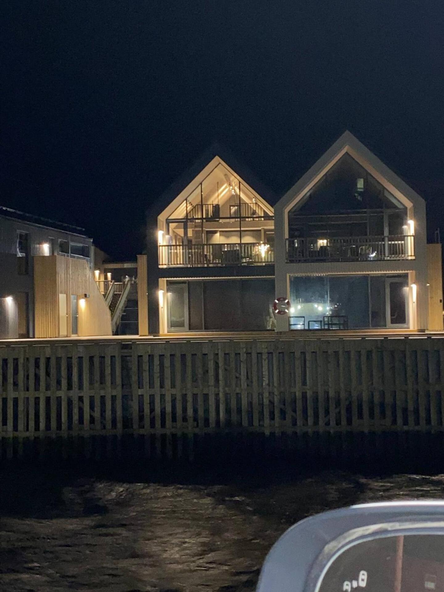 Ny Leilighet I Henningsvaer! ภายนอก รูปภาพ
