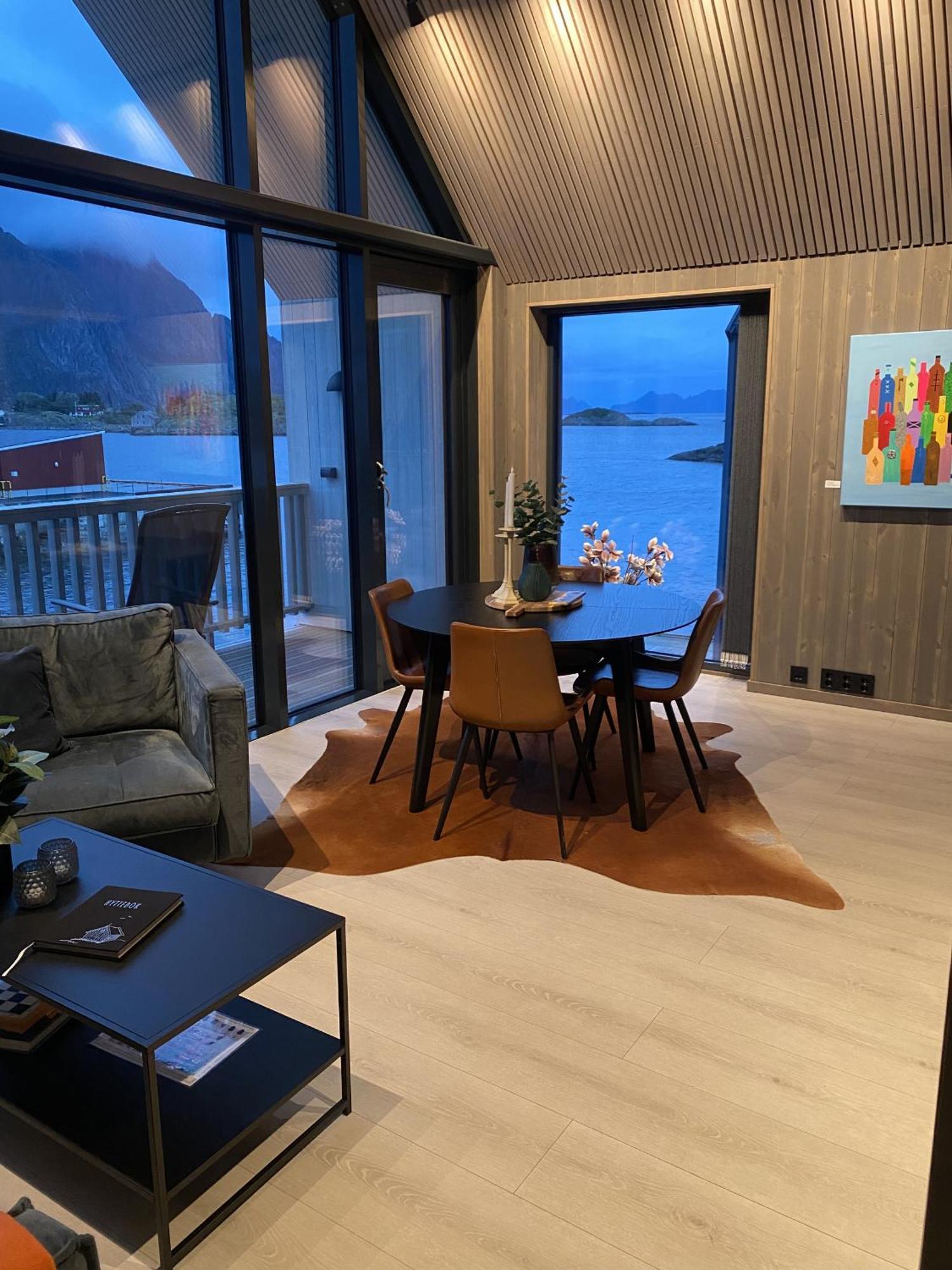 Ny Leilighet I Henningsvaer! ภายนอก รูปภาพ
