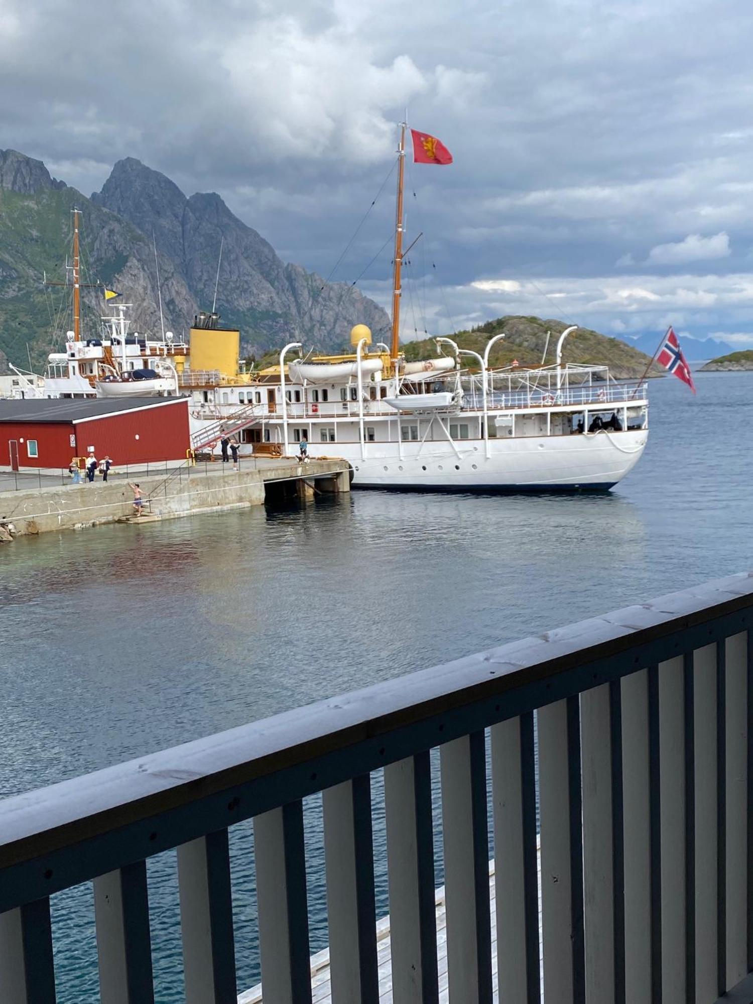 Ny Leilighet I Henningsvaer! ภายนอก รูปภาพ