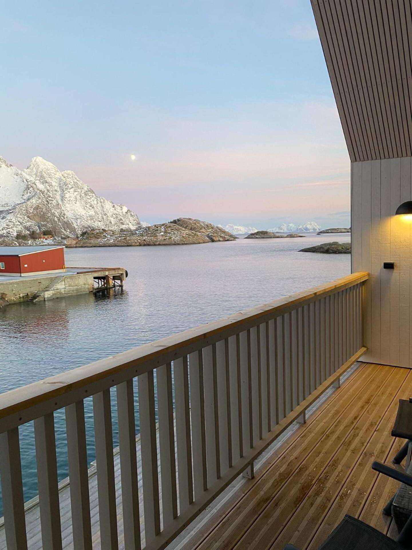 Ny Leilighet I Henningsvaer! ภายนอก รูปภาพ